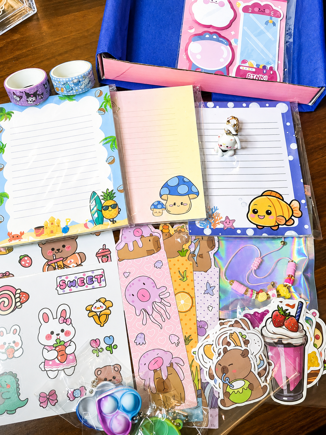 🎁 Boîte Mystère Kawaii – Une surprise pleine de papeterie cute ! Mystery Box