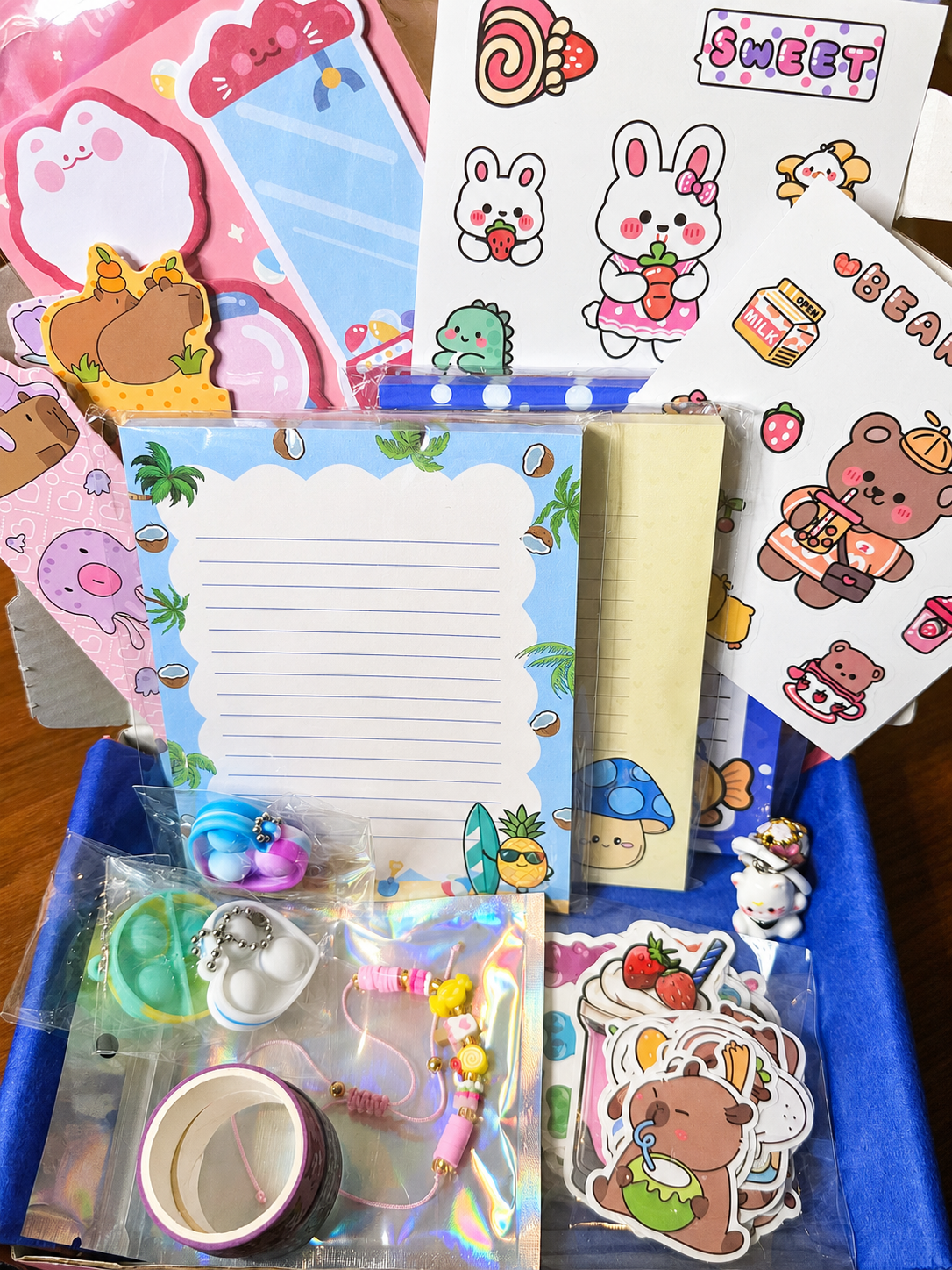 🎁 Boîte Mystère Kawaii – Une surprise pleine de papeterie cute ! Mystery Box