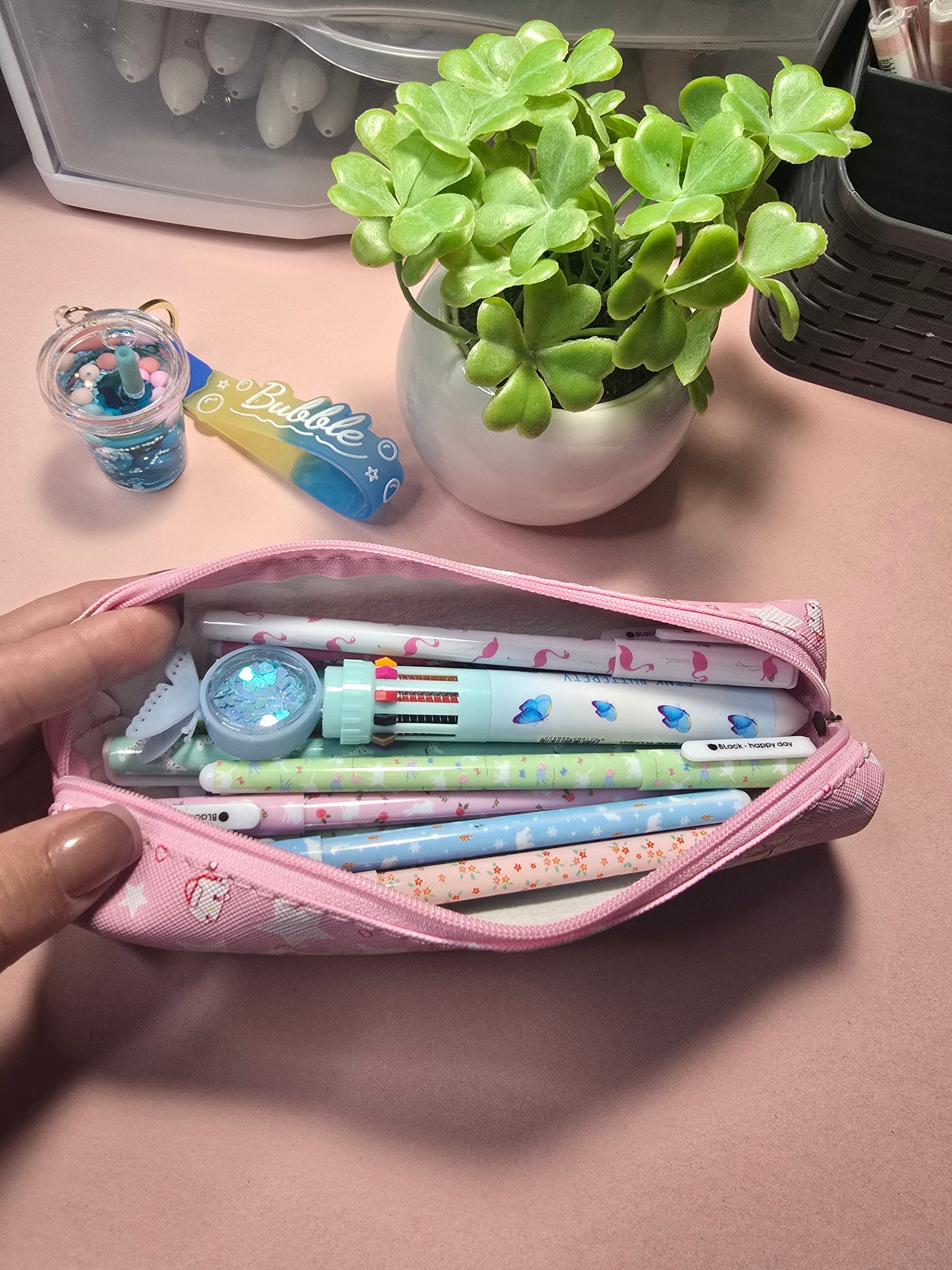 Hello Kitty Pink Pencil Case – Cute Kawaii Zipper Pouch for School & Office